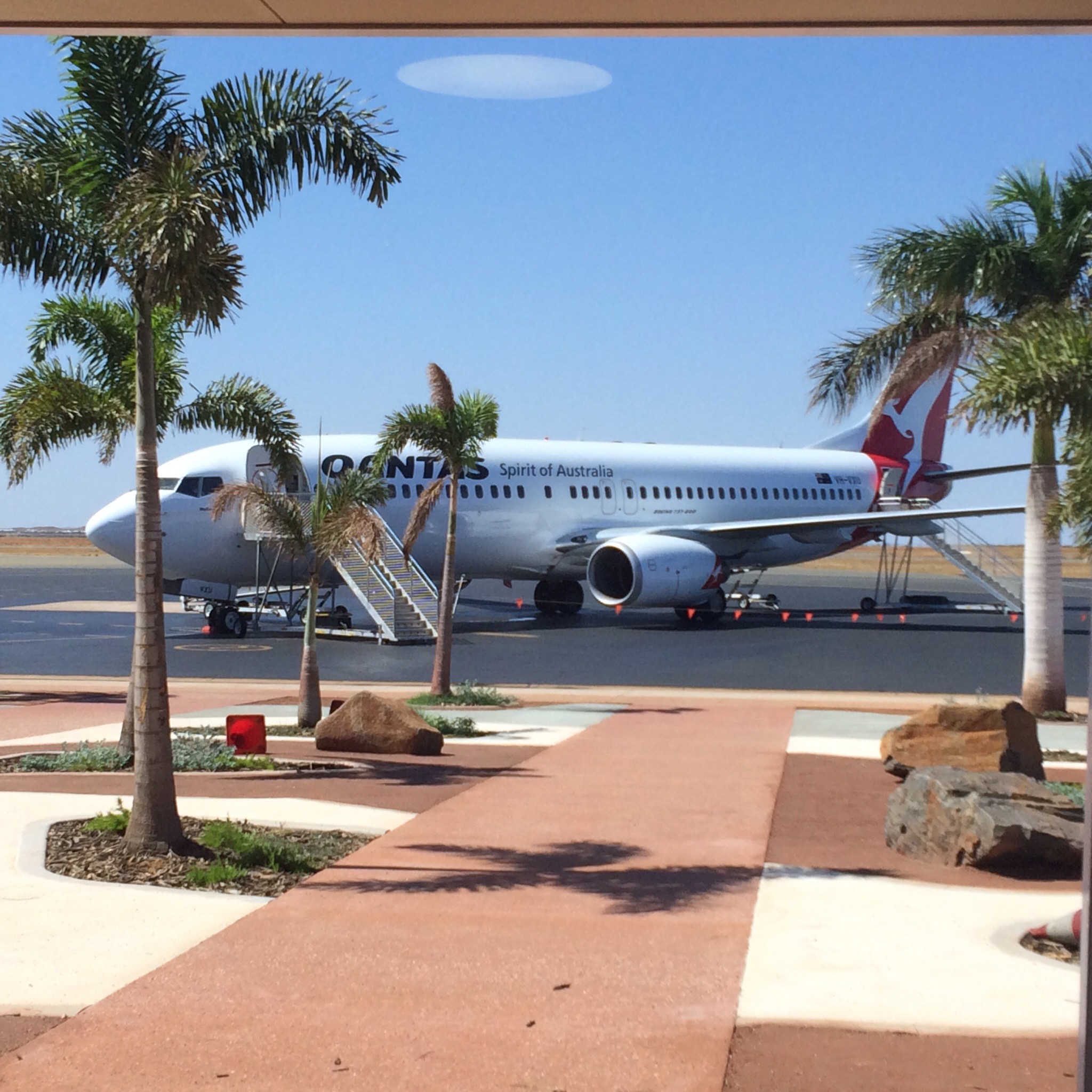 Qantas plane leaving Karratha for Cairns