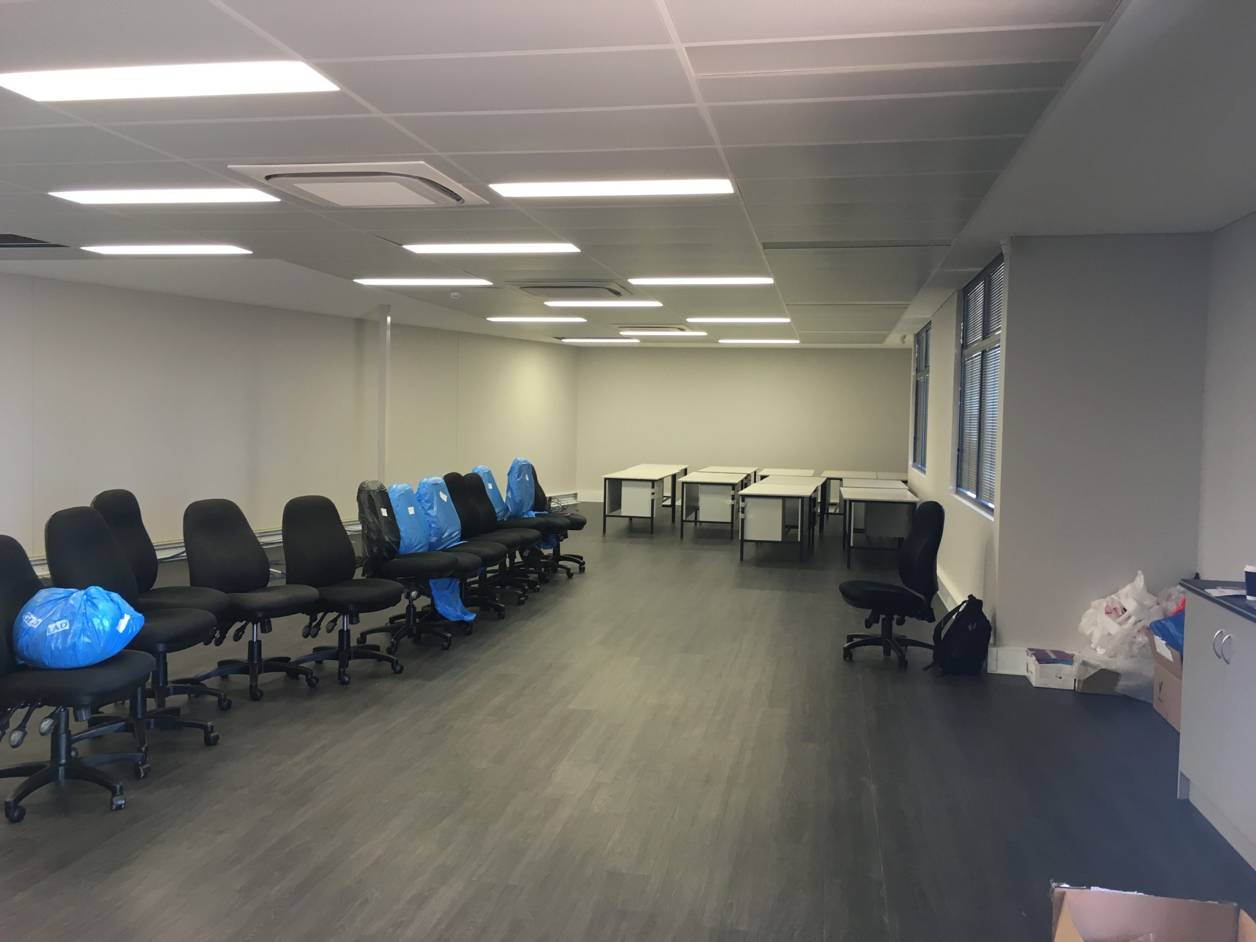 Fitting commercial office out